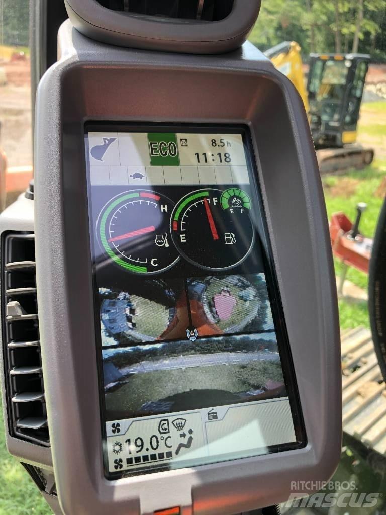 Hitachi ZX245USLC-6 Gravemaskiner på larvebånd