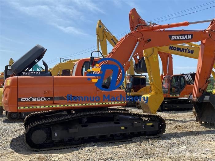 Doosan DX 260LC Gravemaskiner på larvebånd