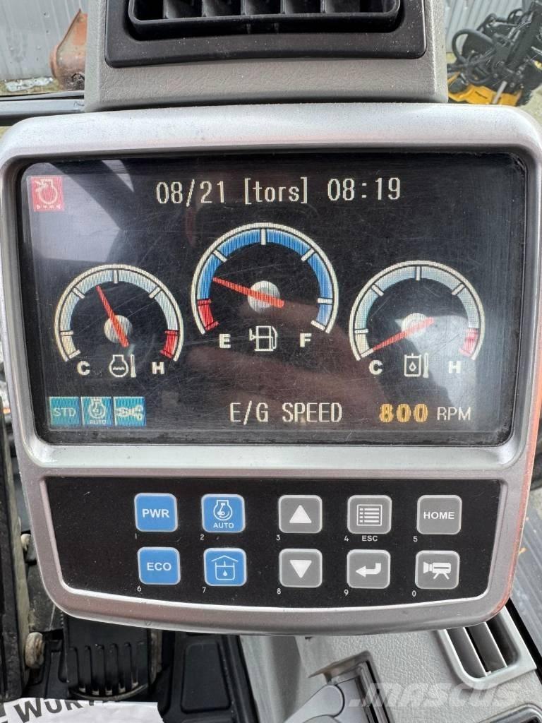 Doosan DX 140 W Gravemaskiner på hjul