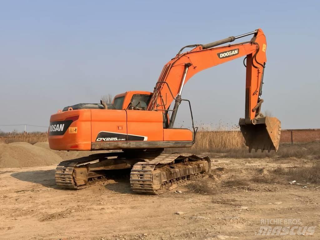 Doosan DX225LC-9C Gravemaskiner på larvebånd