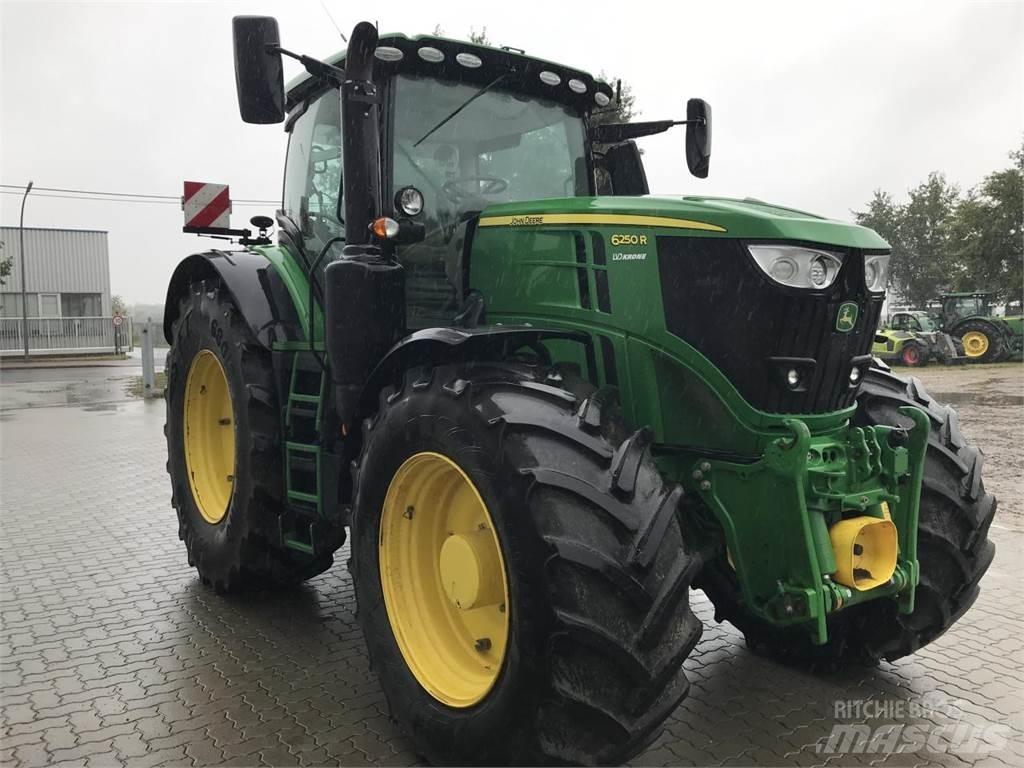 John Deere 6250R Traktorer