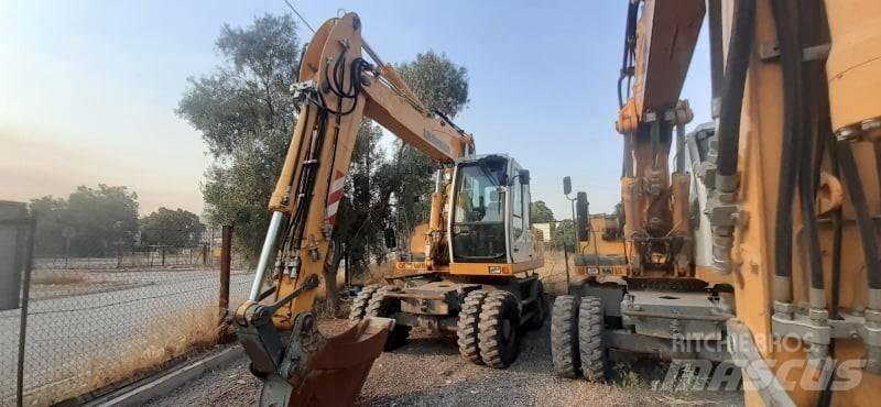 Liebherr A 904 C Gravemaskiner på hjul