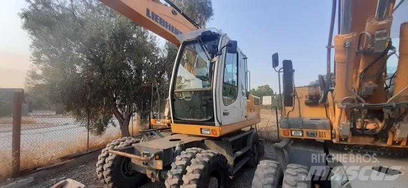 Liebherr A 904 C Gravemaskiner på hjul