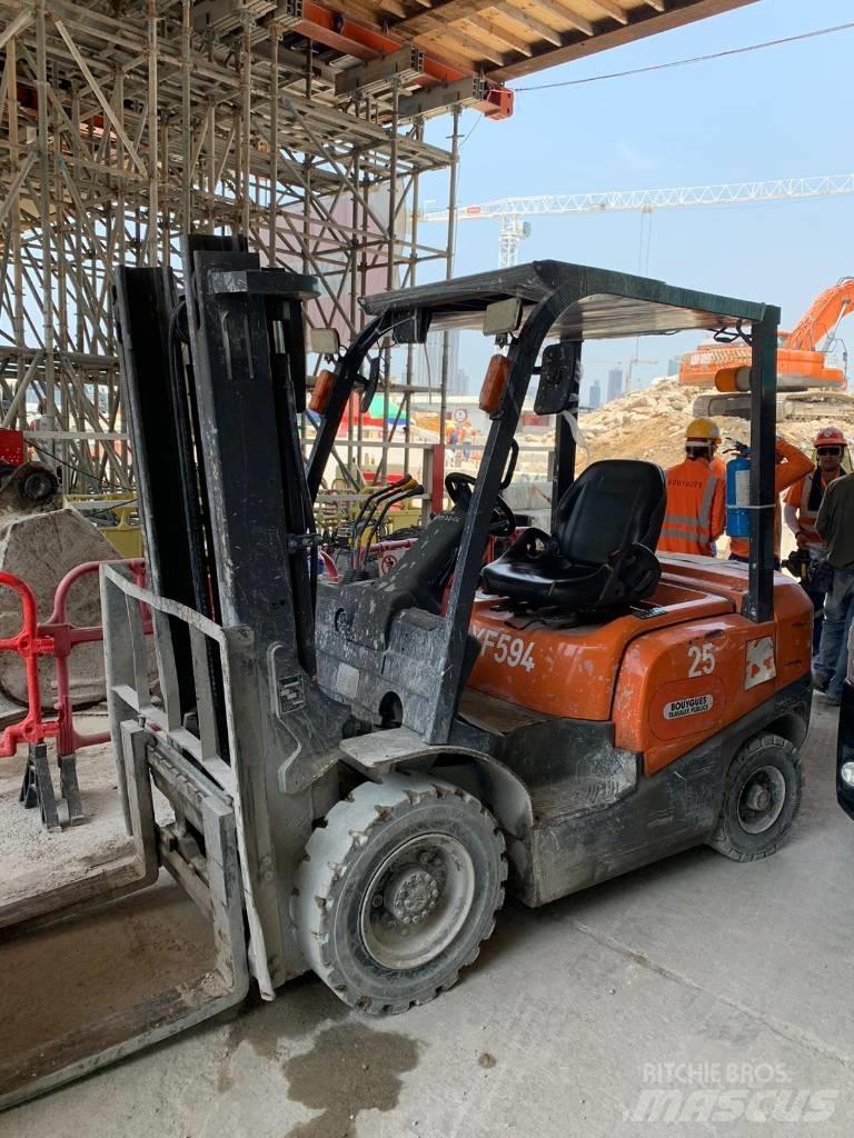 TCM Forklift FD25T4 Diesel gaffeltrucks