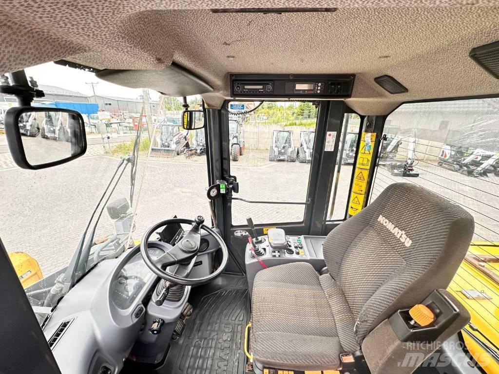 Komatsu WA 250 PZ-6 Læssemaskiner på hjul