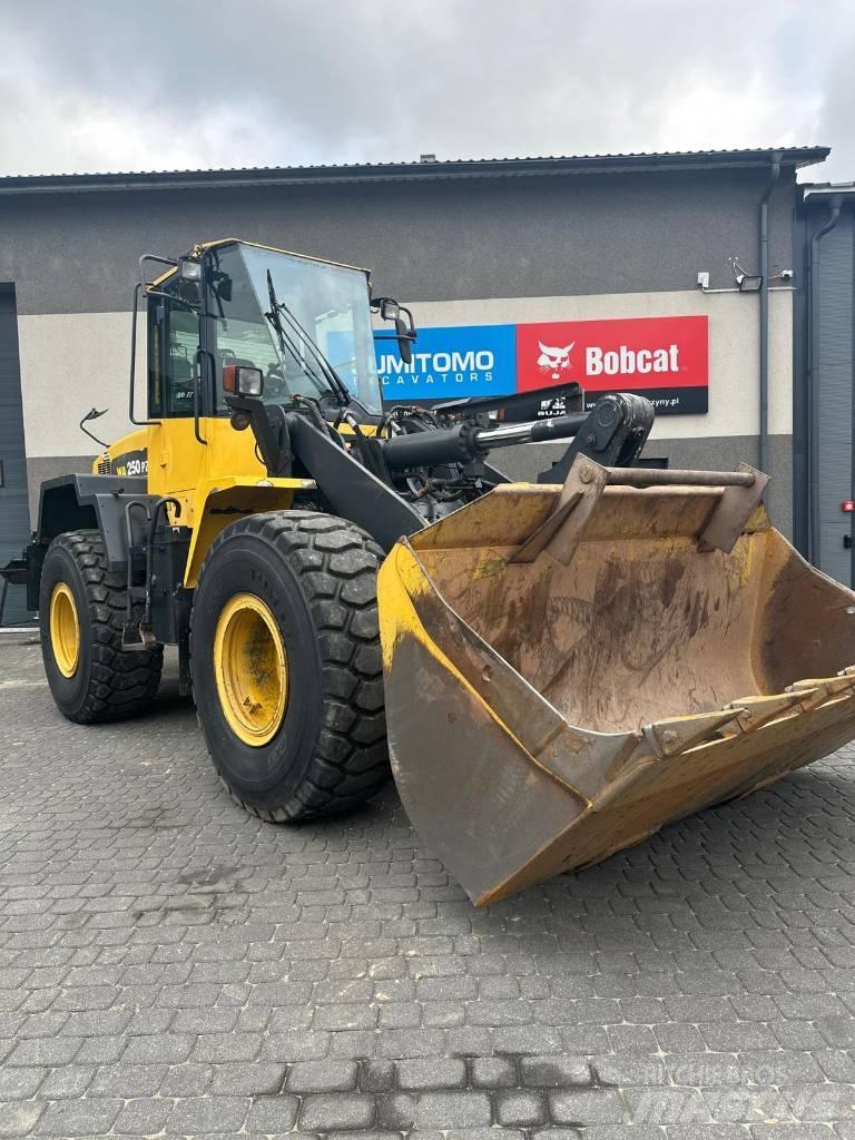 Komatsu WA 250 PZ-6 Læssemaskiner på hjul