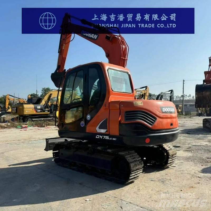 Doosan DX 75 Midi-gravemaskiner 7t - 12t