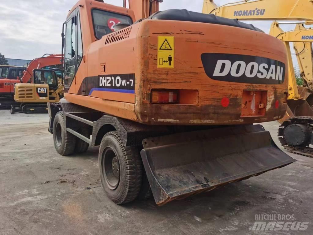Doosan DH 210 W-7 Gravemaskiner på hjul