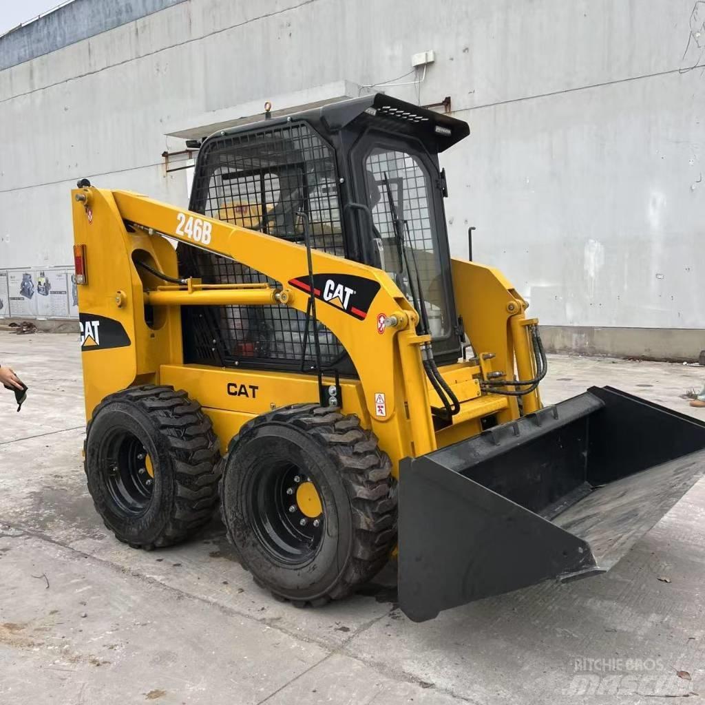 CAT 246 B Minilæsser - knækstyret