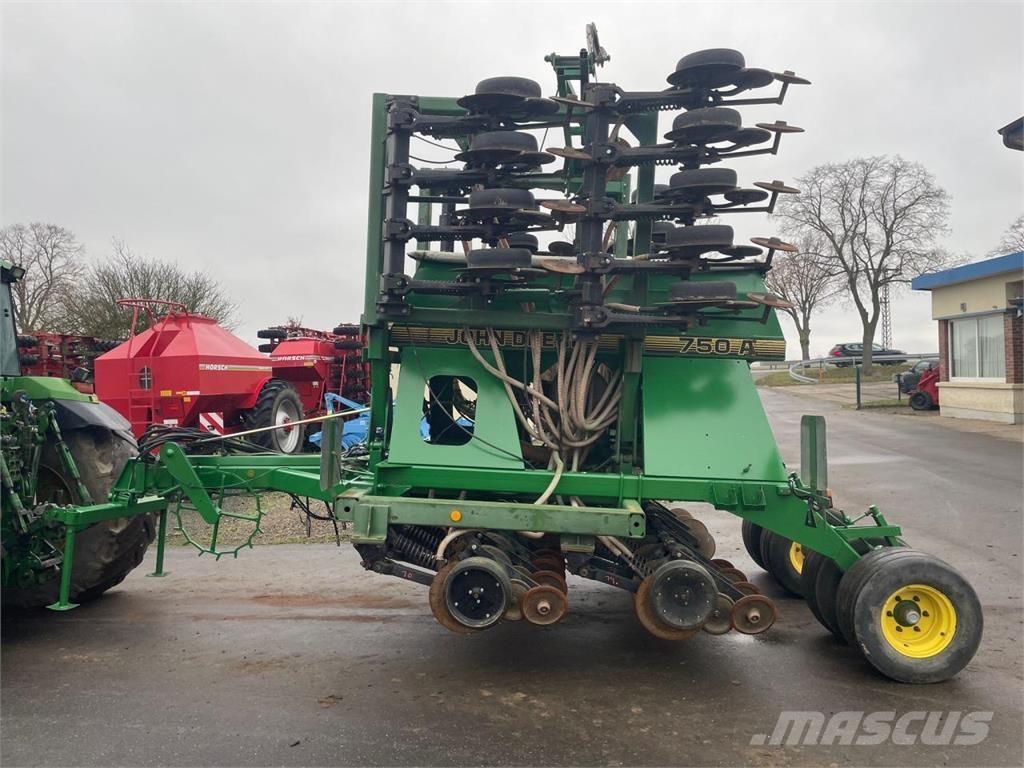 John Deere 750A 6m Enkornssåmaskiner