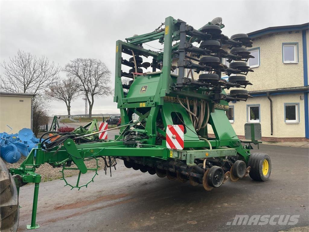 John Deere 750A 6m Enkornssåmaskiner