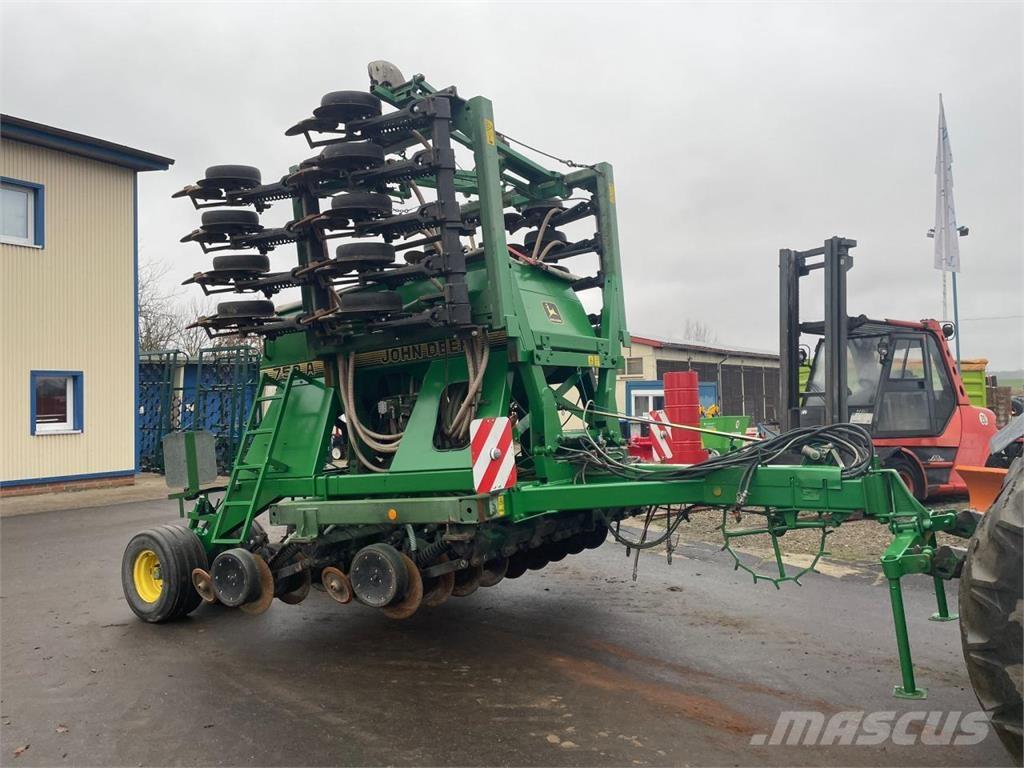 John Deere 750A 6m Enkornssåmaskiner