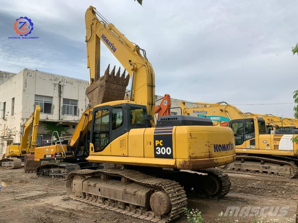 Komatsu PC 300 Gravemaskiner på larvebånd