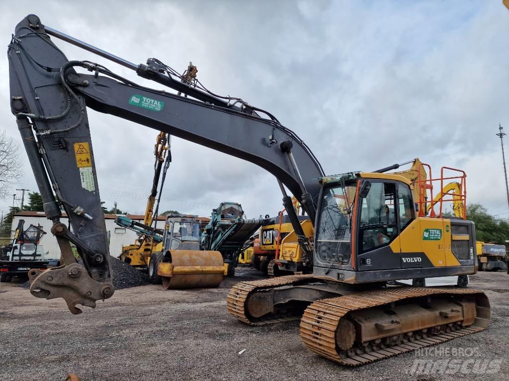 Volvo EC 220 E Gravemaskiner på larvebånd