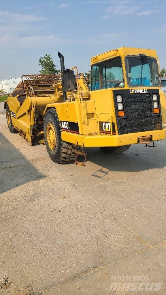 CAT 613 C II Skrabere