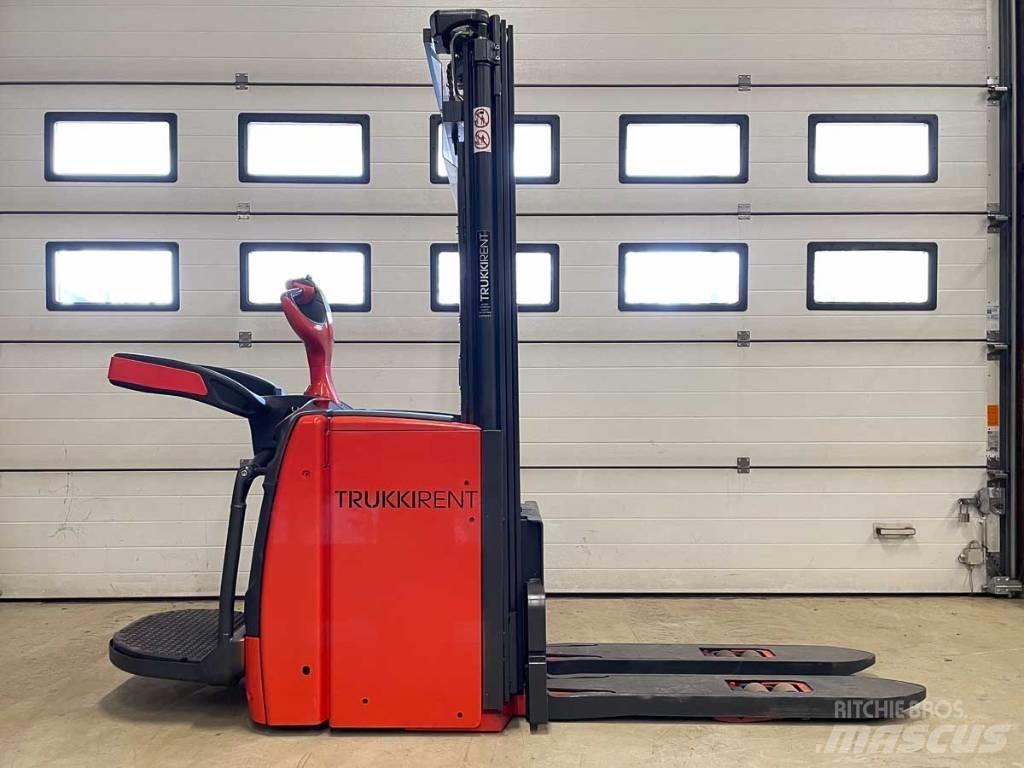 Linde L 20 Selvkørende stablere