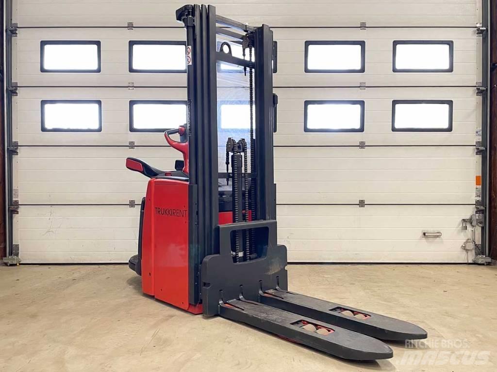 Linde L 20 Selvkørende stablere