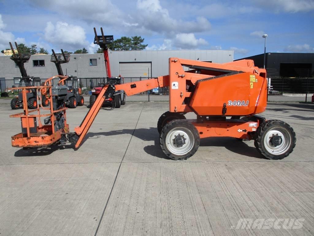 JLG 340AJ (835) Kompakte selvkørende bomlifte