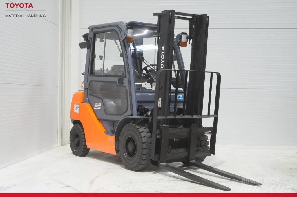 Toyota 02-8 FGF 25 LPG gaffeltrucks
