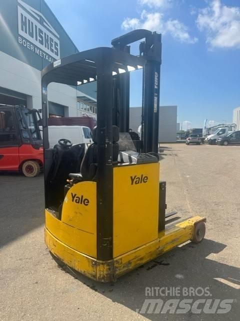 Linde R 14 Reachtruck