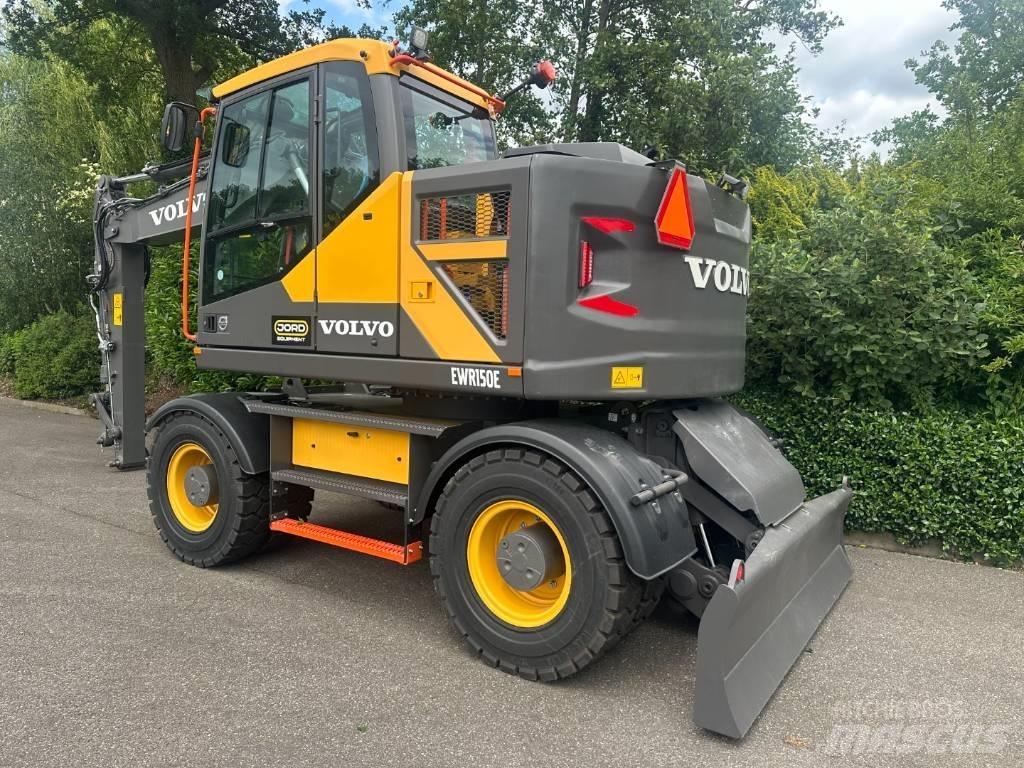 Volvo EWR 150 E Gravemaskiner på hjul