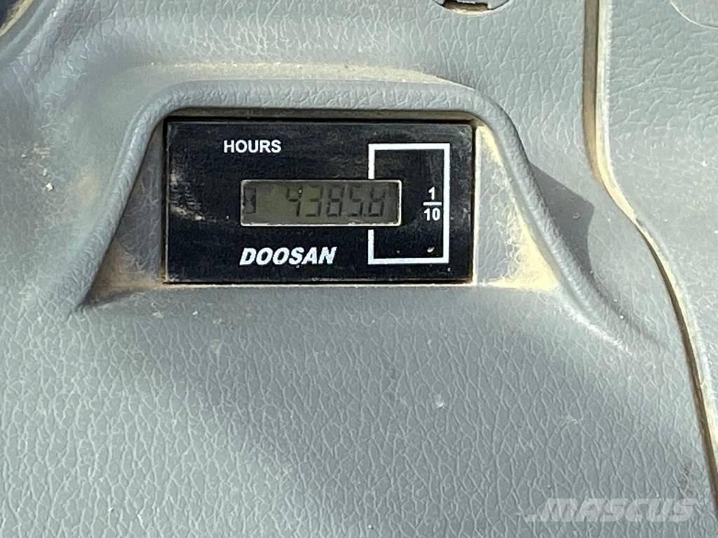 Doosan DX 160 LC Gravemaskiner på larvebånd