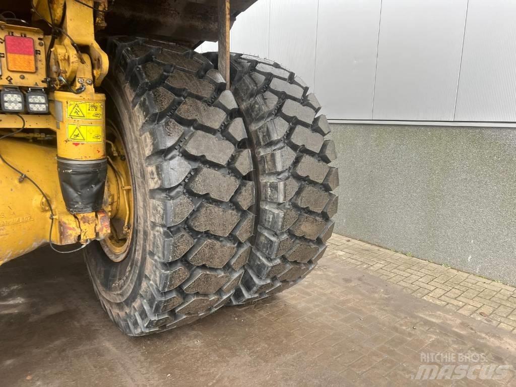 CAT 775 G Knækstyrede dumpere