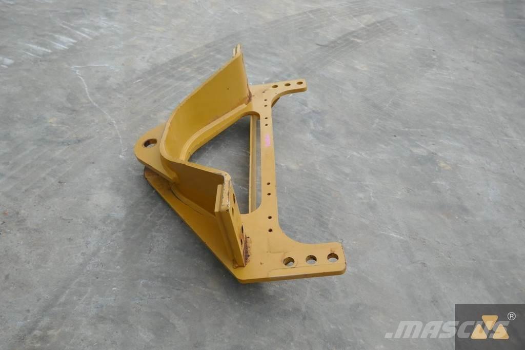 CAT 140M3 Drawbar Transport – Andet