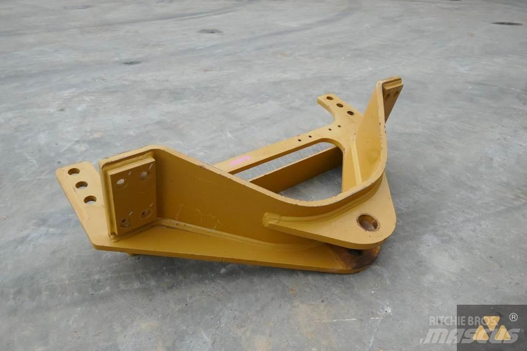 CAT 140M3 Drawbar Transport – Andet