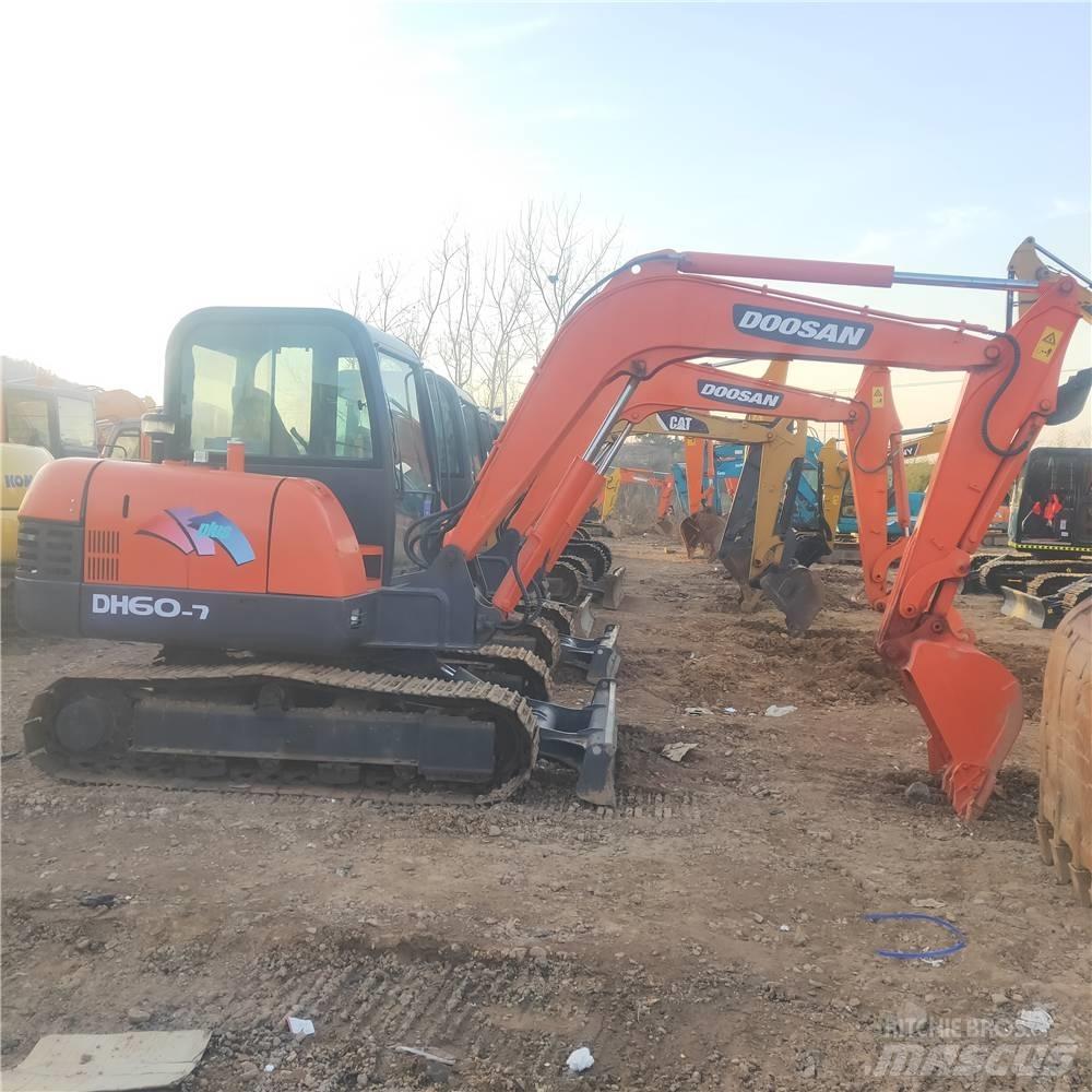 Doosan DH60-7 Gravemaskiner på larvebånd