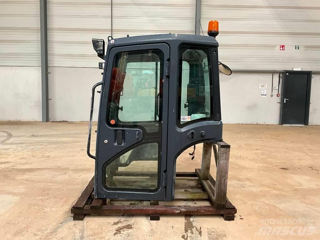 Kubota U 48-4 / U 55-4 Kabiner og interiør