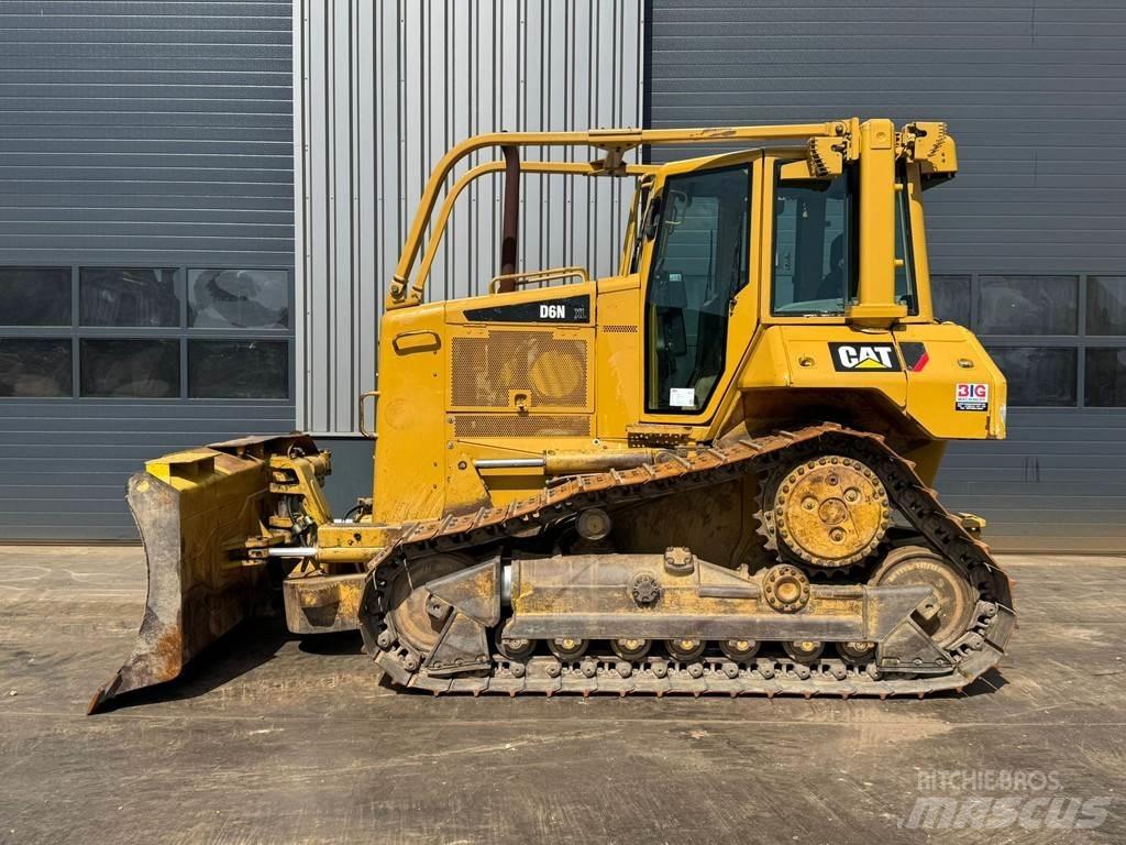 CAT D6N XL Bulldozer på larvebånd