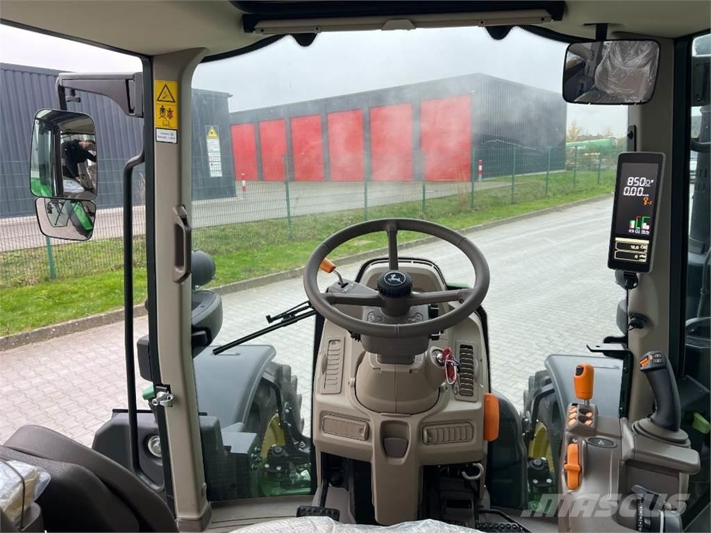 John Deere 6120M Traktorer