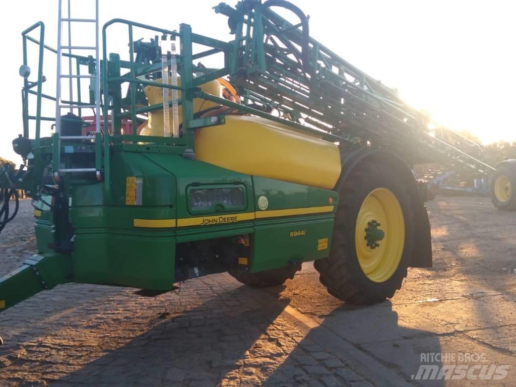 John Deere R944i Trailersprøjter