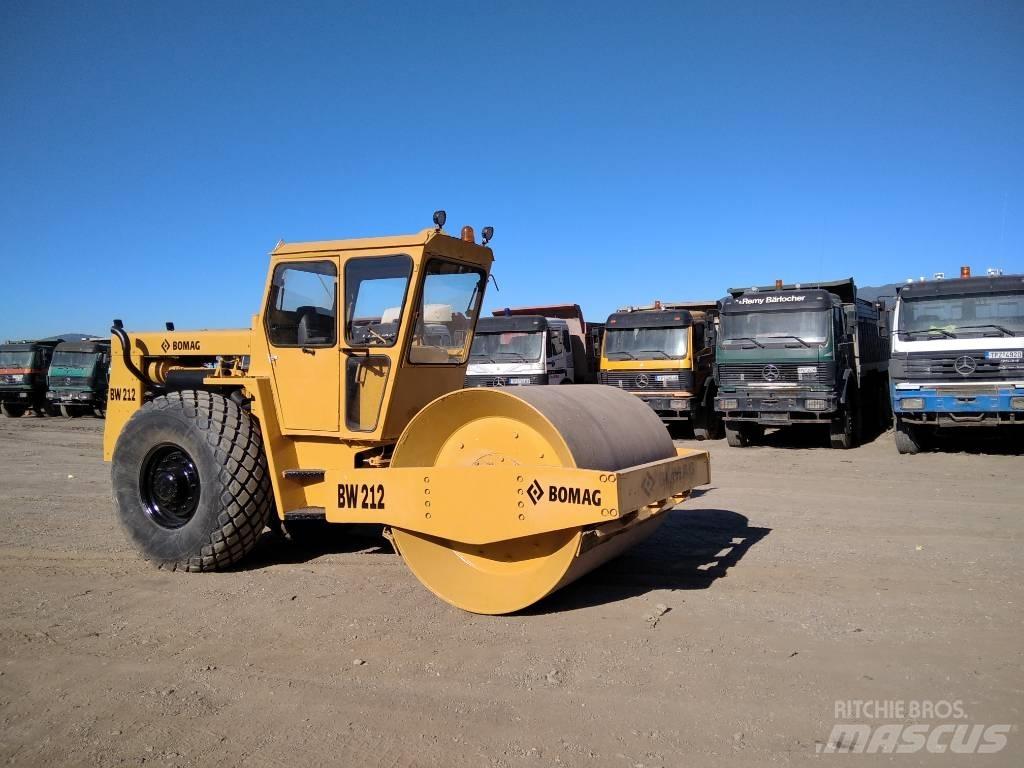 Bomag BW 212 Enkelt tromle