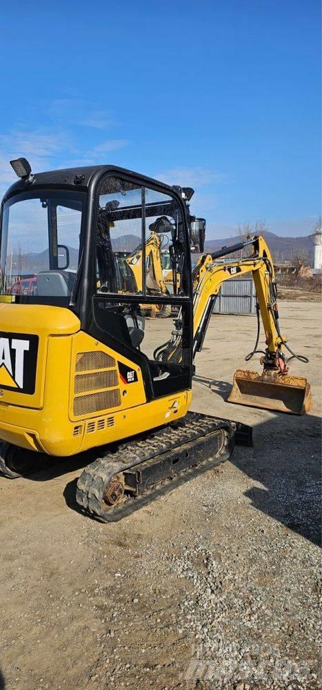 CAT 302.2 D Minigravemaskiner