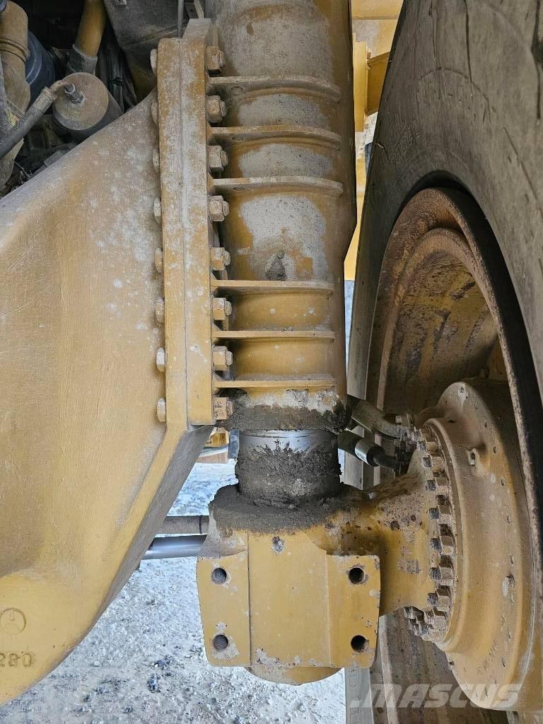 CAT 777 D Knækstyrede dumpere