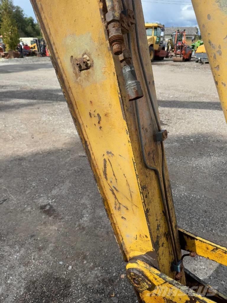 New Holland E 215 Gravemaskiner med lang gravebom
