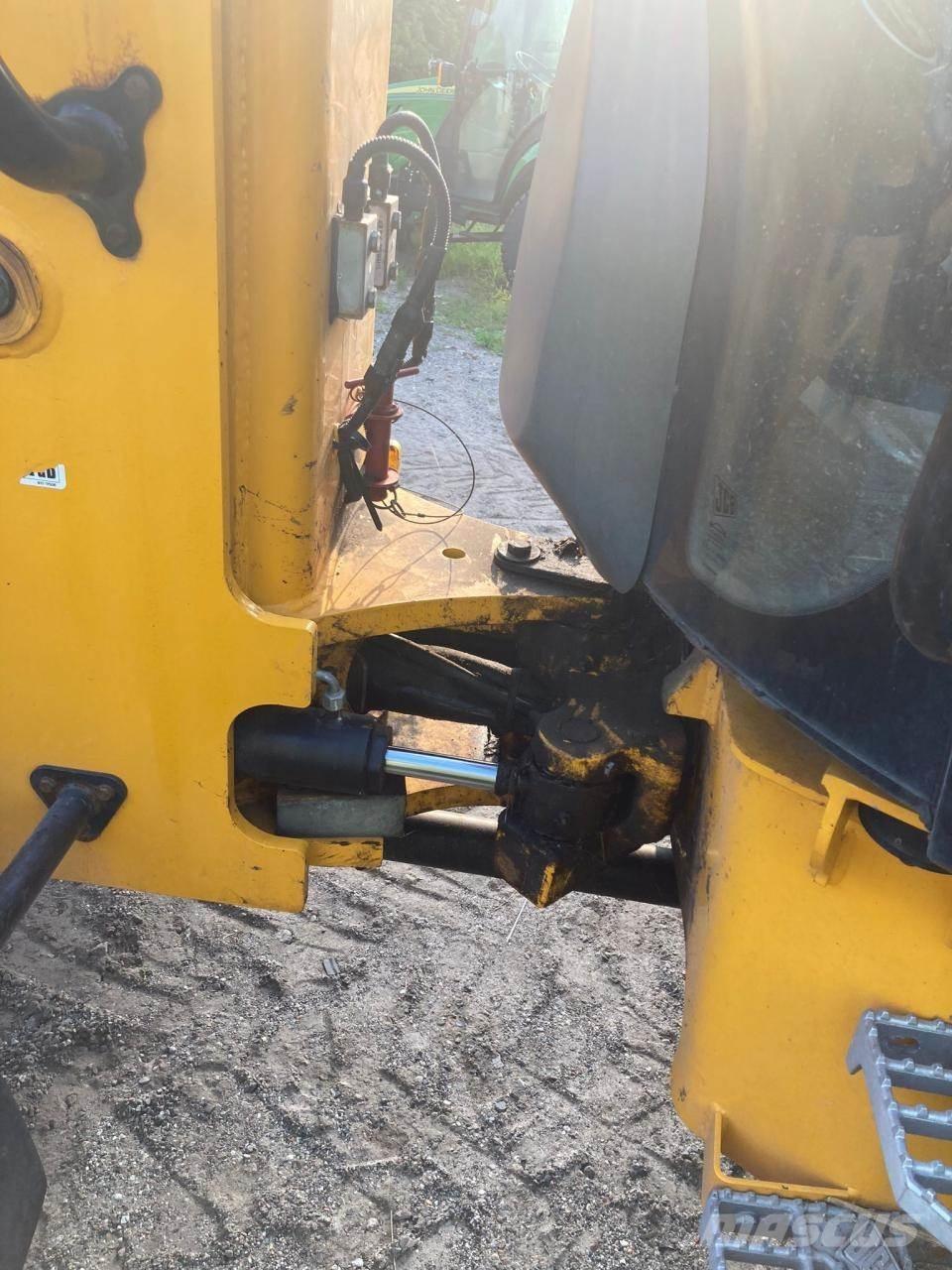 JCB TM 220 Teleskoplæssere til landbrug