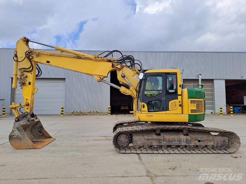 Komatsu PC228USLC-8 Gravemaskiner på larvebånd