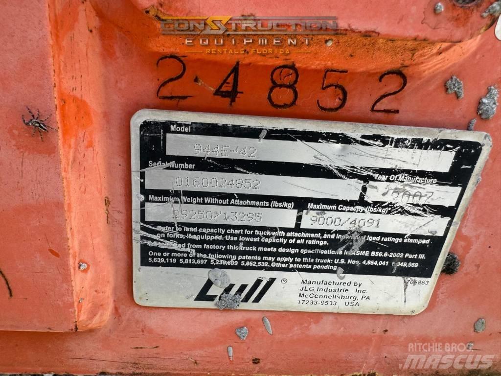 JLG 944 E-42 Gaffeltrucks - andre