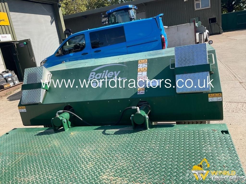 Bailey LOW LOADER Andre vogne