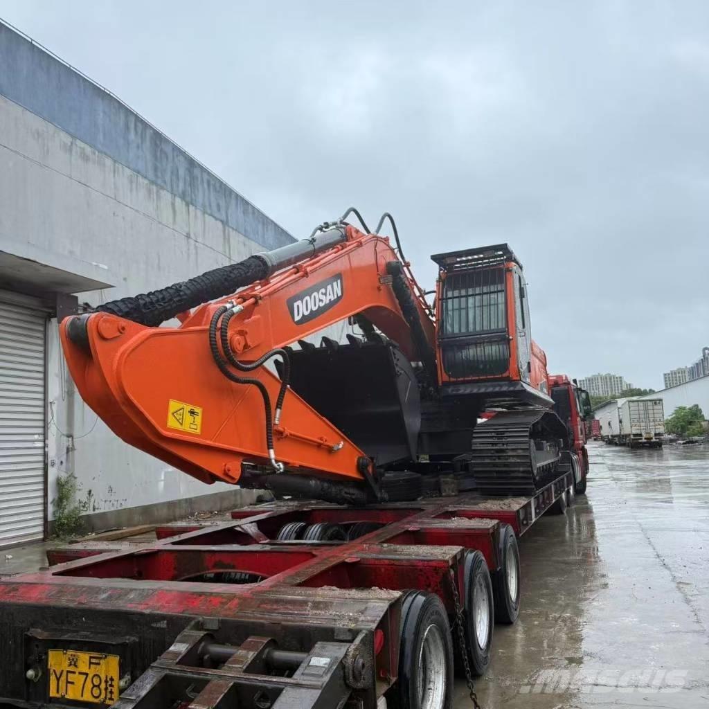 Doosan DX 225 LCA Gravemaskiner på larvebånd