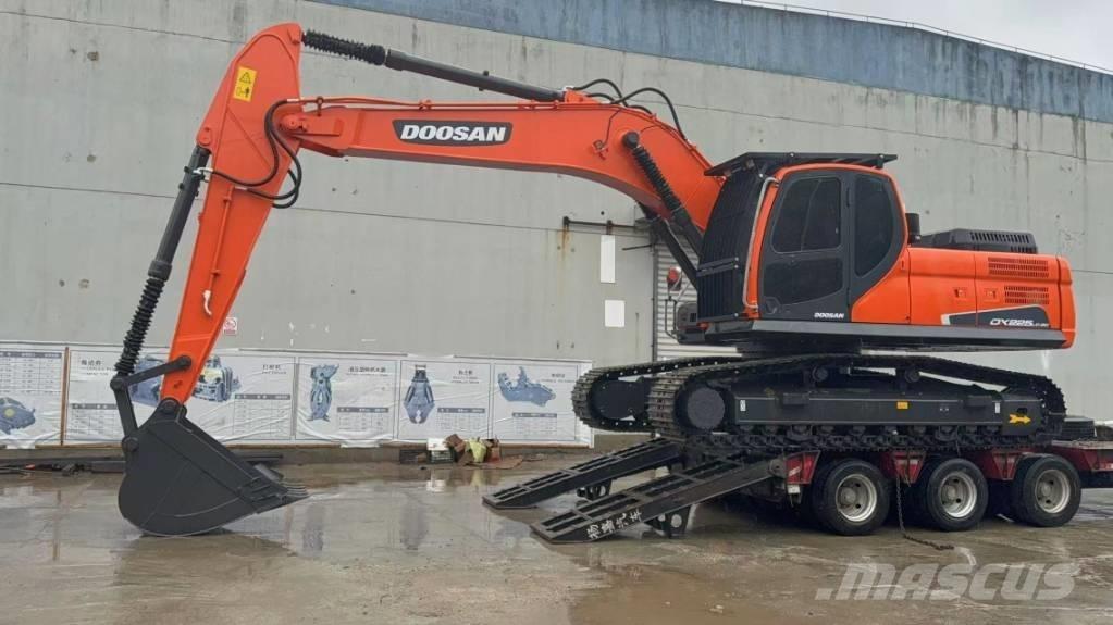 Doosan DX 225 LCA Gravemaskiner på larvebånd