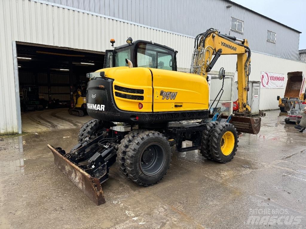 Yanmar B95W (40408) Gravemaskiner på hjul