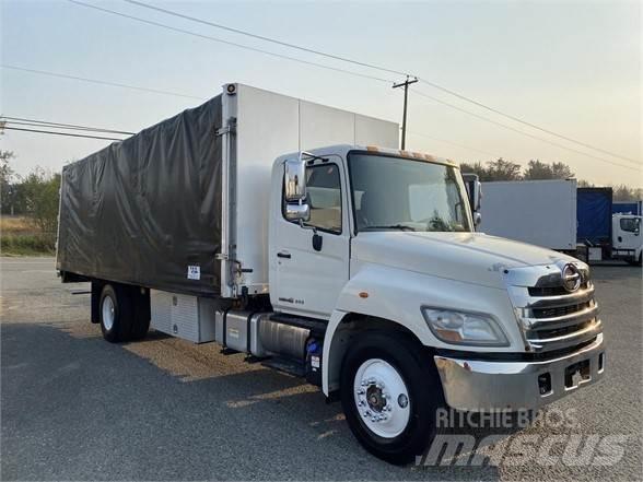 Hino 338 Lastbil - Gardin