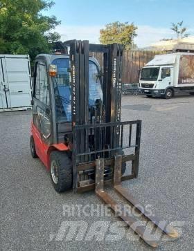 Manitou MI 25 Diesel gaffeltrucks
