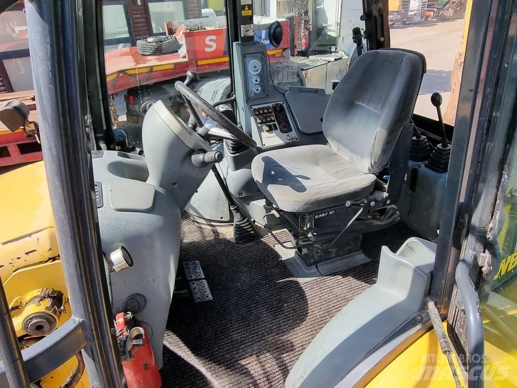 Komatsu WB 93 S-5EO Rendegravere