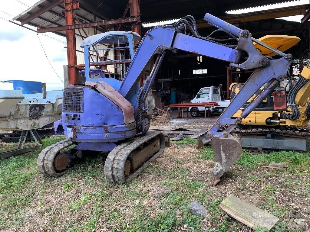Komatsu PC28UU-2 Minigravemaskiner