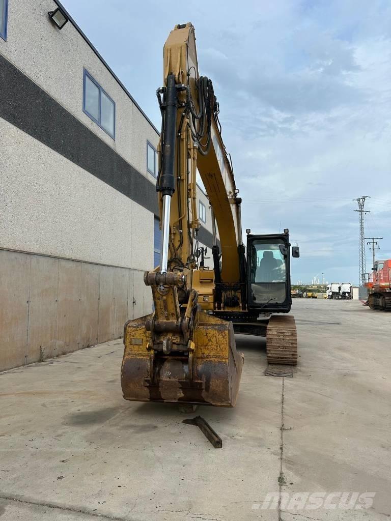 CAT 323 D LN Gravemaskiner på larvebånd